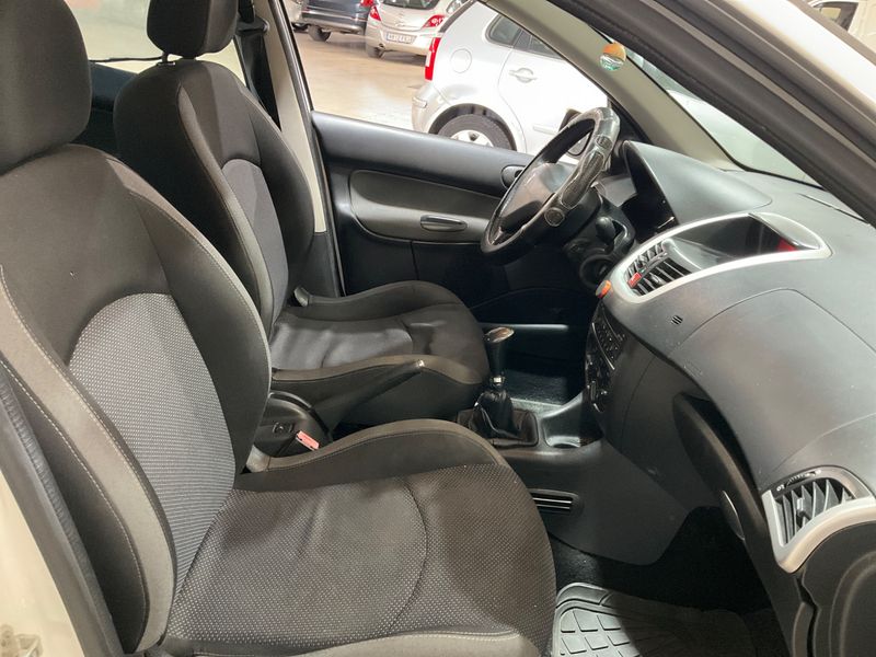 Peugeot 206+ 1.4 HDi Basis 2011 – снимка 3