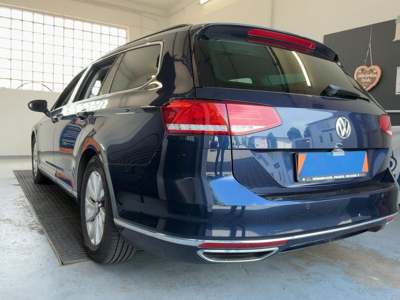 Volkswagen Passat 2.0 TDI Comfortline 4Motion BlueMotion Tech — zdjęcie 3