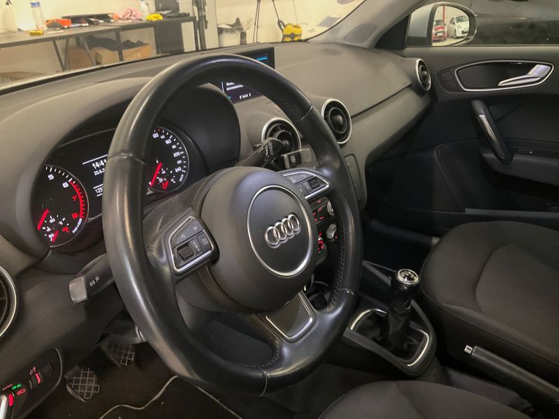 Audi A1 Sportback 1.4 TFSI Ambiente 2014 – снимка 23