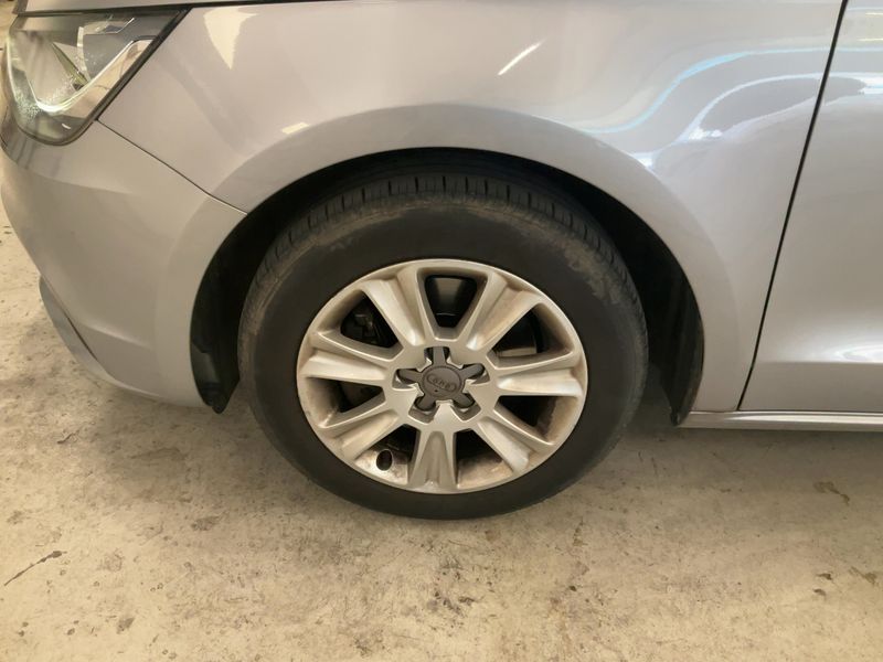 Audi A1 Sportback 1.4 TFSI Ambiente 2014 – снимка 3