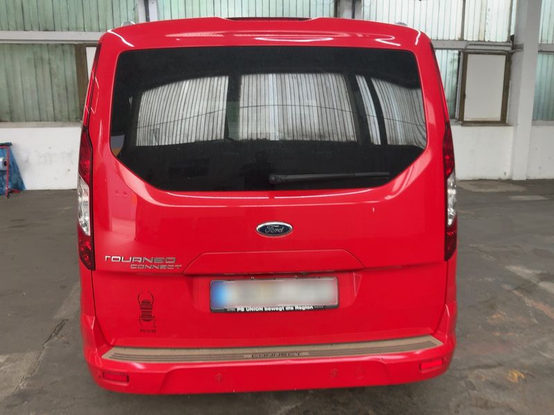 Ford Grand Tourneo Connect 1.6 TDCi Titanium — zdjęcie 5