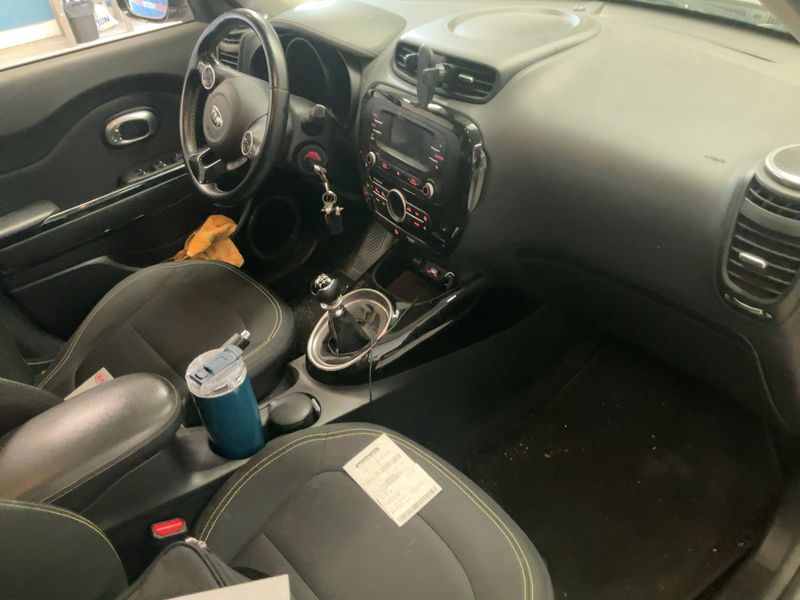 Kia Soul 1.6 CRDi Raging Soul — zdjęcie 12