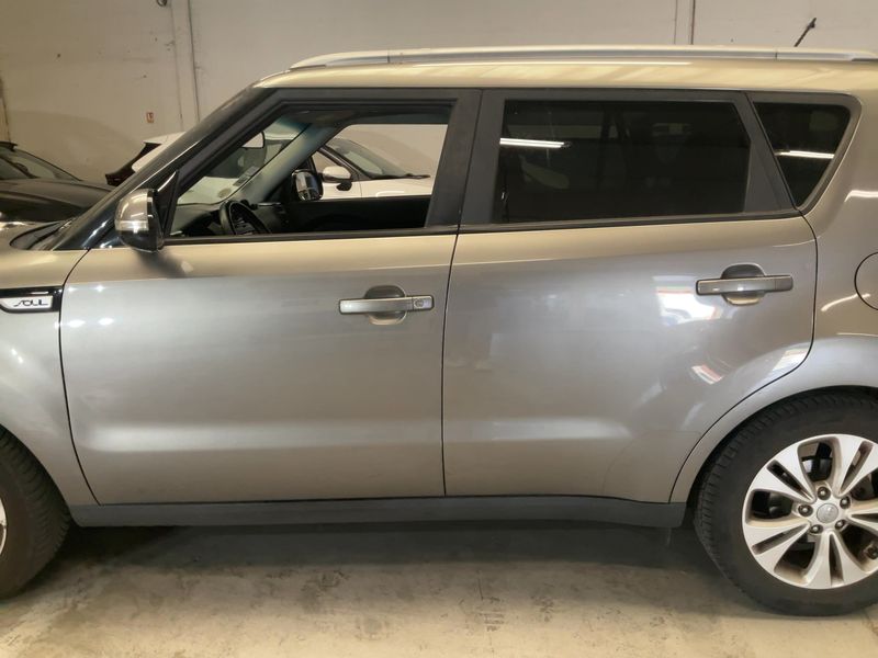 Kia Soul 1.6 CRDi Raging Soul — zdjęcie 4