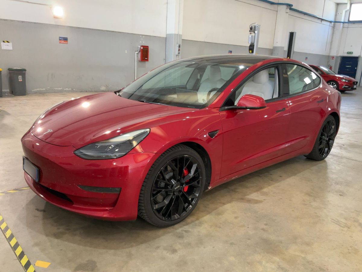Tesla Model 2021
