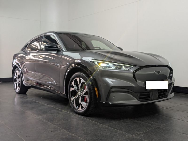 Ford Mustang Mach-E electric drive 198 kW AWD — zdjęcie 4