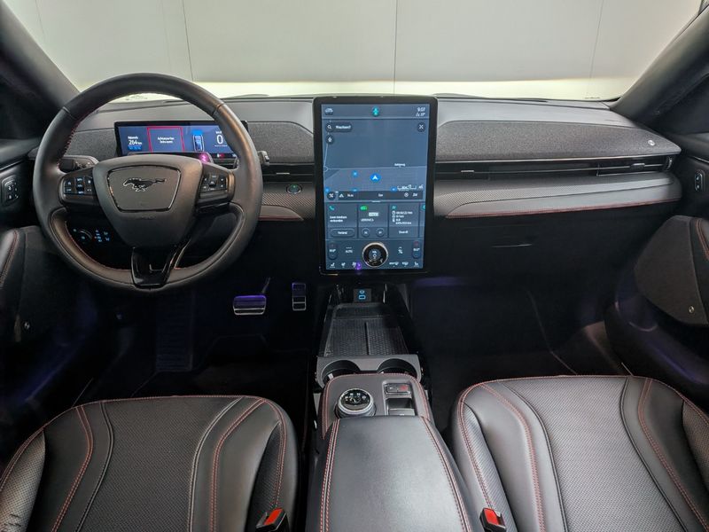 Ford Mustang Mach-E electric drive 198 kW AWD — zdjęcie 6