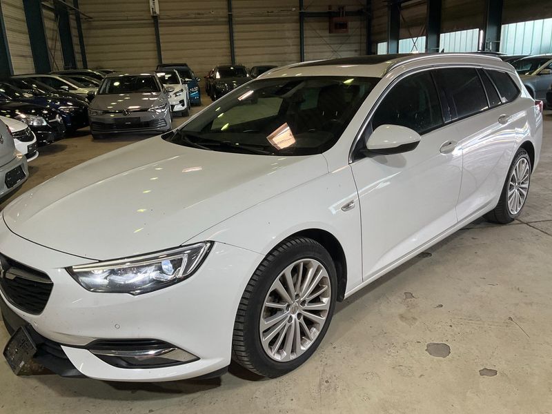 Opel Insignia Sports Tourer 2.0 CDTI Innovation 4x4 2019 – снимка 2