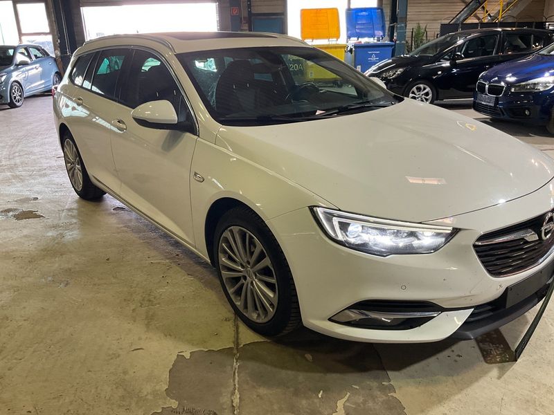 Opel Insignia Sports Tourer 2.0 CDTI Innovation 4x4 2019 – снимка 12