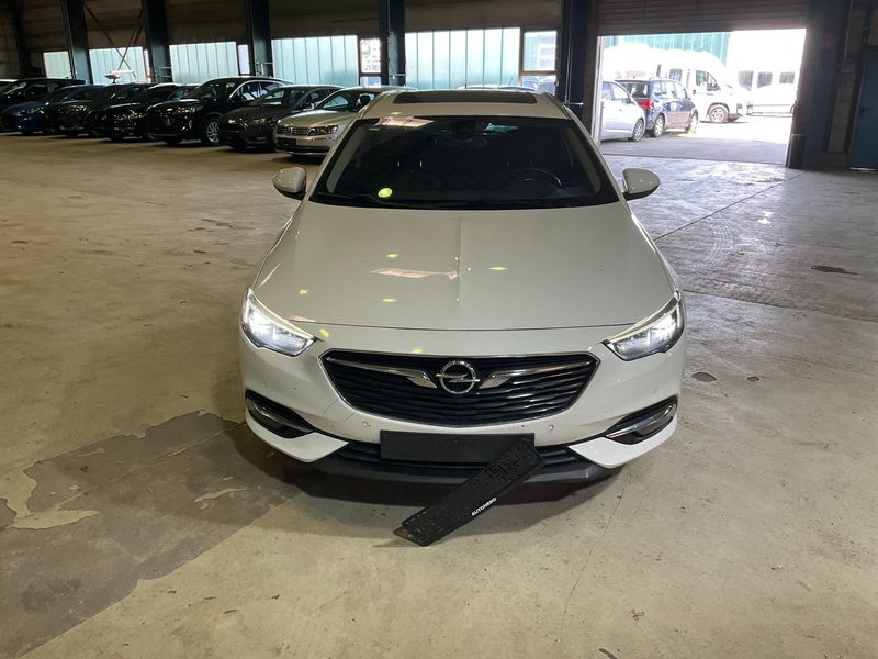 Opel Insignia Sports Tourer 2.0 CDTI Innovation 4x4 2019 – снимка 14