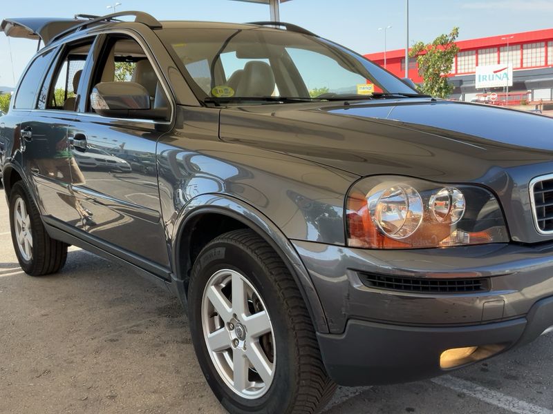 Volvo XC90 2.4 D5 Momentum — zdjęcie 8