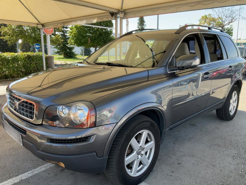 Volvo XC90 2.4 D5 Momentum