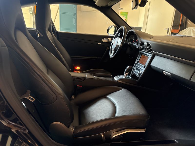 Porsche 911 997 Carrera — zdjęcie 10