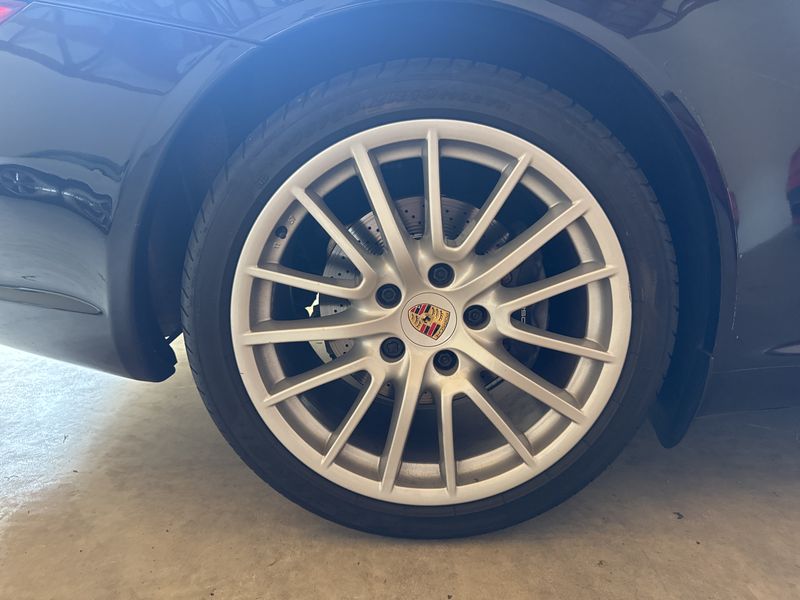 Porsche 911 997 Carrera — zdjęcie 24
