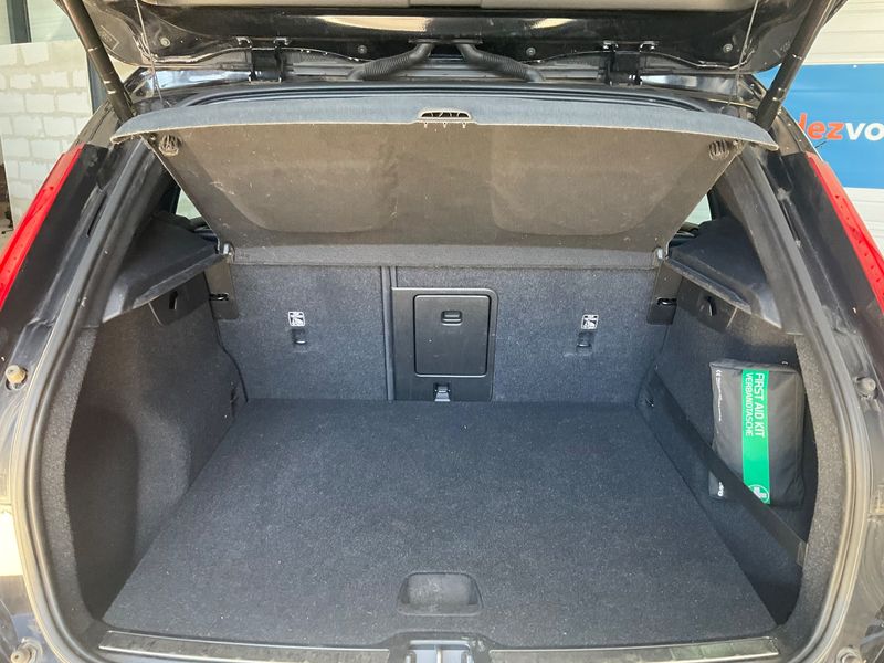 Volvo XC40 1.5 Inscription 2WD 2020 – снимка 15