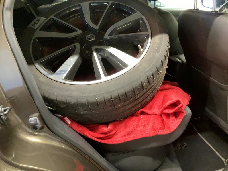 Nissan Qashqai 1.2 Tekna — zdjęcie 14