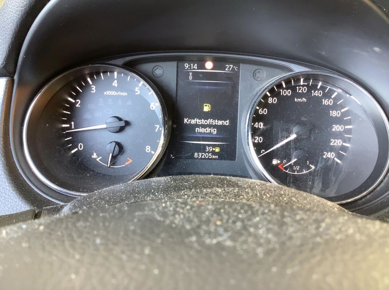 Nissan Qashqai 1.2 Tekna — zdjęcie 13