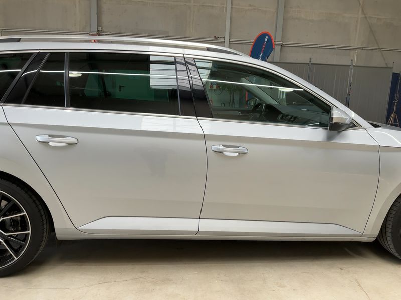 Skoda Superb 2.0 TDI Style — zdjęcie 7
