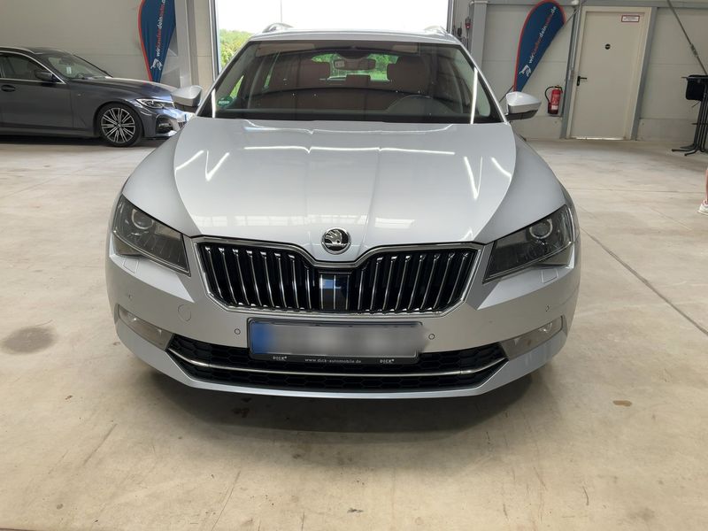 Skoda Superb 2.0 TDI Style — zdjęcie 9