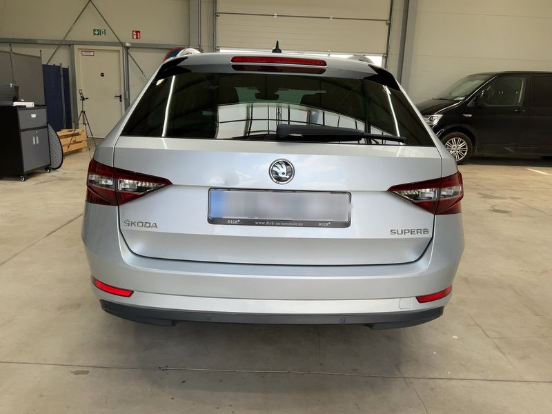 Skoda Superb 2.0 TDI Style — zdjęcie 5