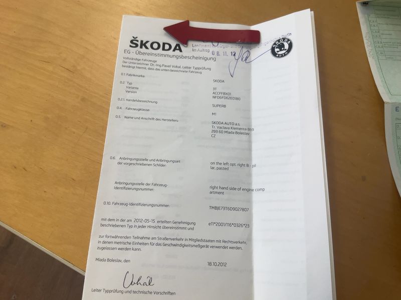 Skoda Superb 2.0 TDI Ambition — zdjęcie 16