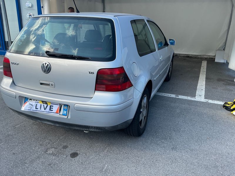 Volkswagen Golf IV 1.6 Highline — zdjęcie 2