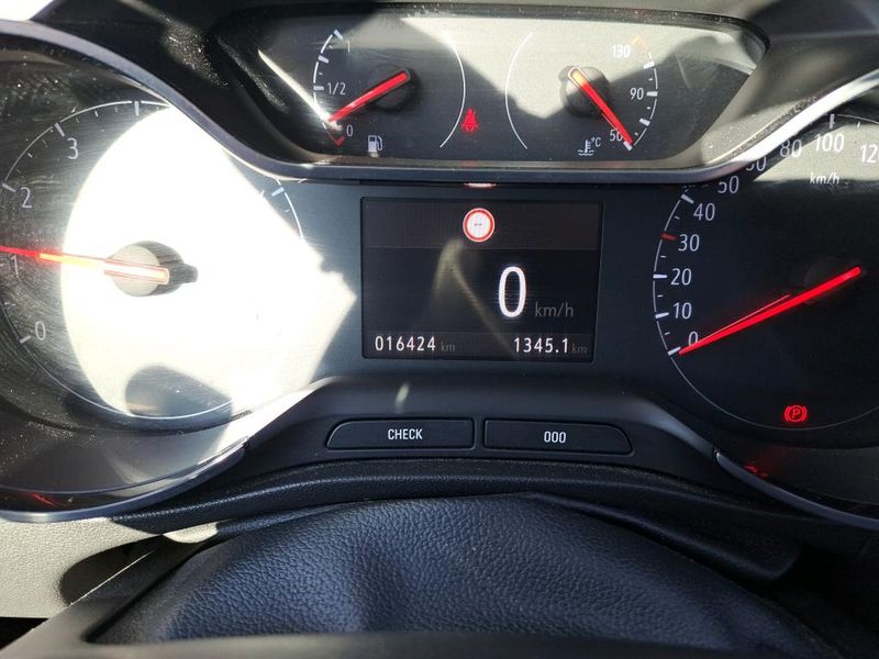 Opel Crossland X 1.2 Turbo Elegance — zdjęcie 11