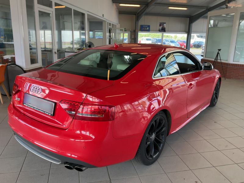 Audi S5 4.2 V8 FSI quattro — zdjęcie 6