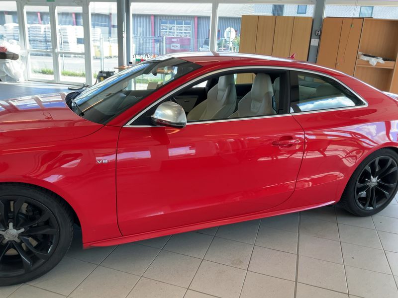 Audi S5 4.2 V8 FSI quattro — zdjęcie 4