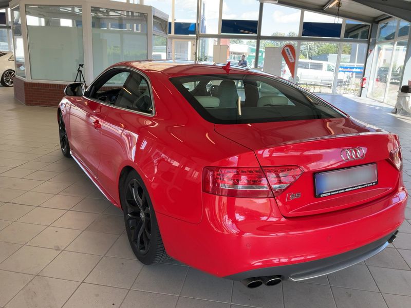 Audi S5 4.2 V8 FSI quattro — zdjęcie 3