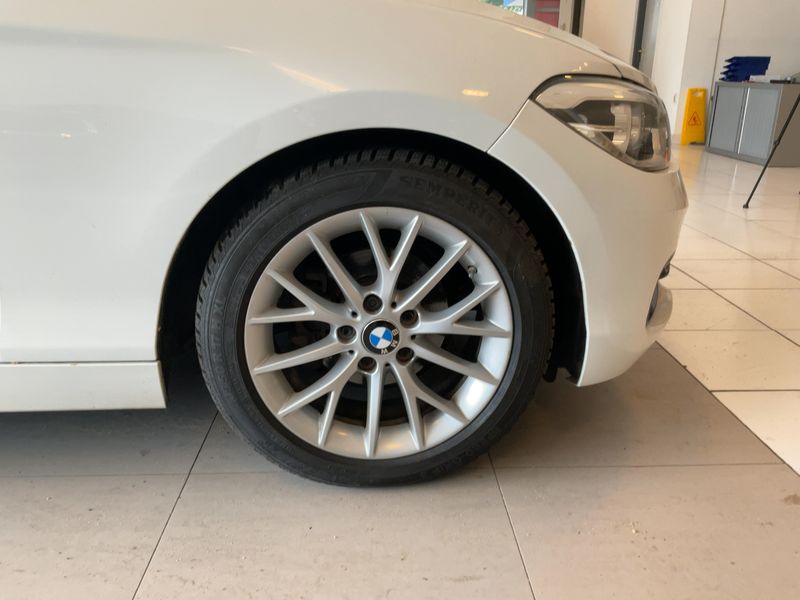 BMW 1er 118i Sport Line 2019 – снимка 11