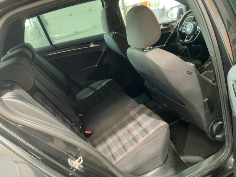 Volkswagen Golf VII 2.0 TFSI GTI "Performance" BlueMotion Tech 2015 – снимка 19