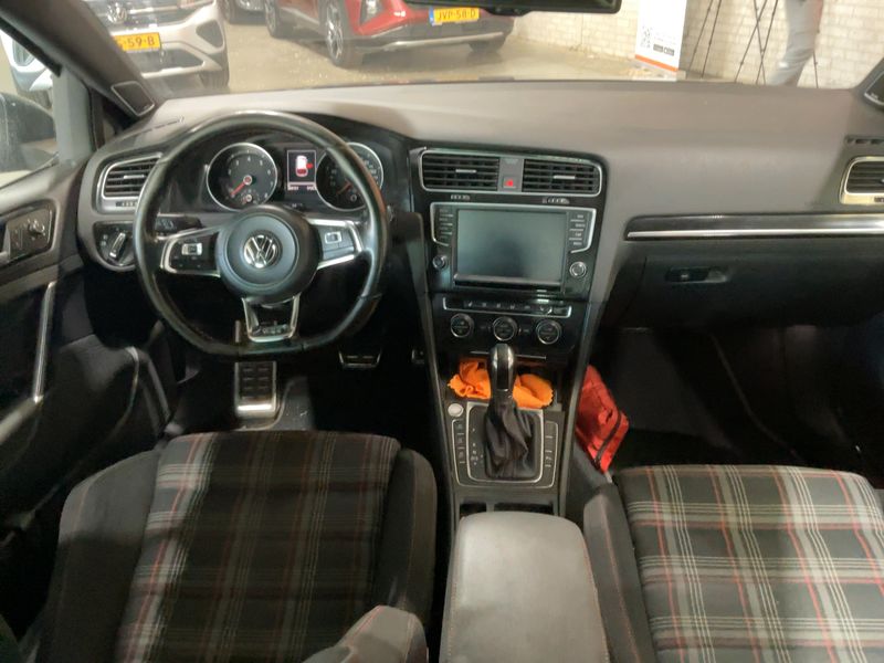 Volkswagen Golf VII 2.0 TFSI GTI "Performance" BlueMotion Tech 2015 – снимка 17