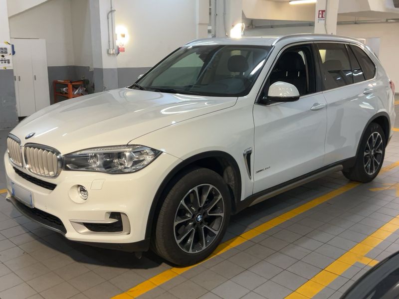 BMW X5 xDrive 30d — zdjęcie 1