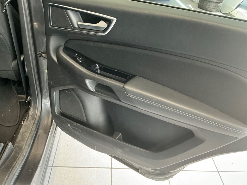 Ford Galaxy 2.0 TDCi Titanium 2018 – снимка 35