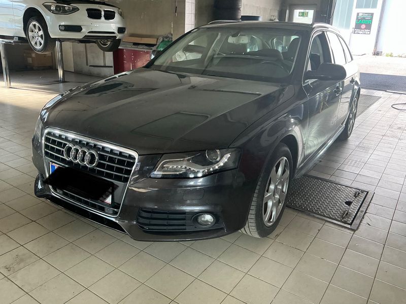 Audi A4 2.0 TDI 2011 – снимка 1