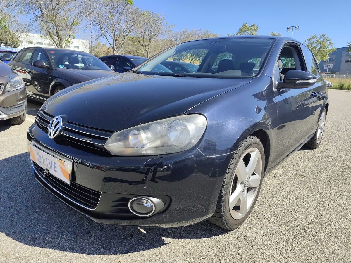 Volkswagen Golf 2011 — photo 1