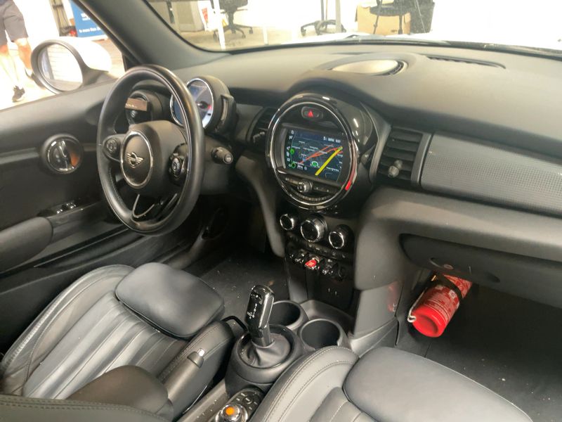 MINI Cabrio Cooper — zdjęcie 12