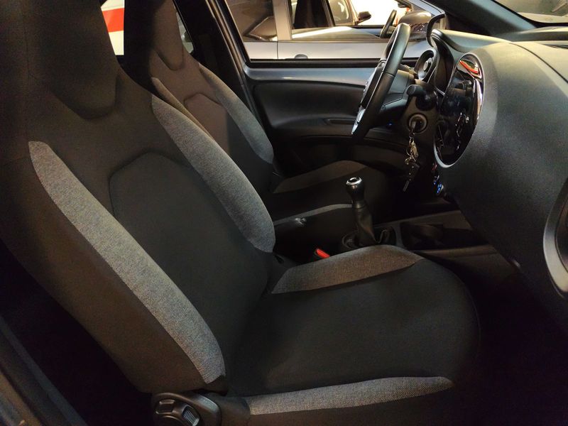 Toyota Aygo X 1.0 Play — zdjęcie 10