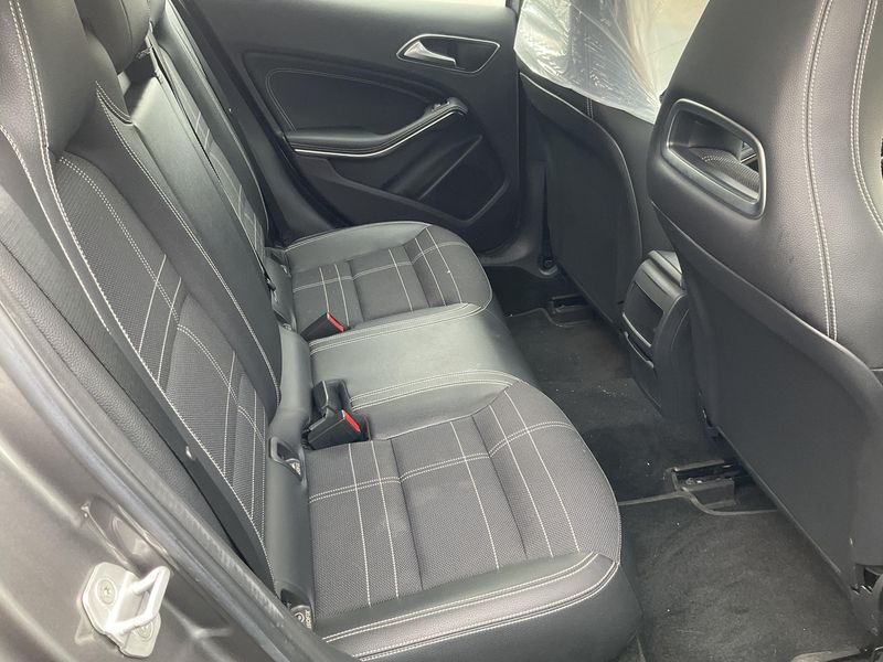 Mercedes-Benz GLA-Klasse GLA 220 d Urban — zdjęcie 14