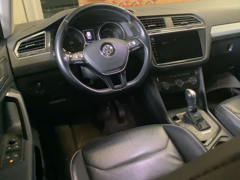 Volkswagen Tiguan 2.0 TDI Comfortline 4Motion BlueMotion Tech — zdjęcie 12