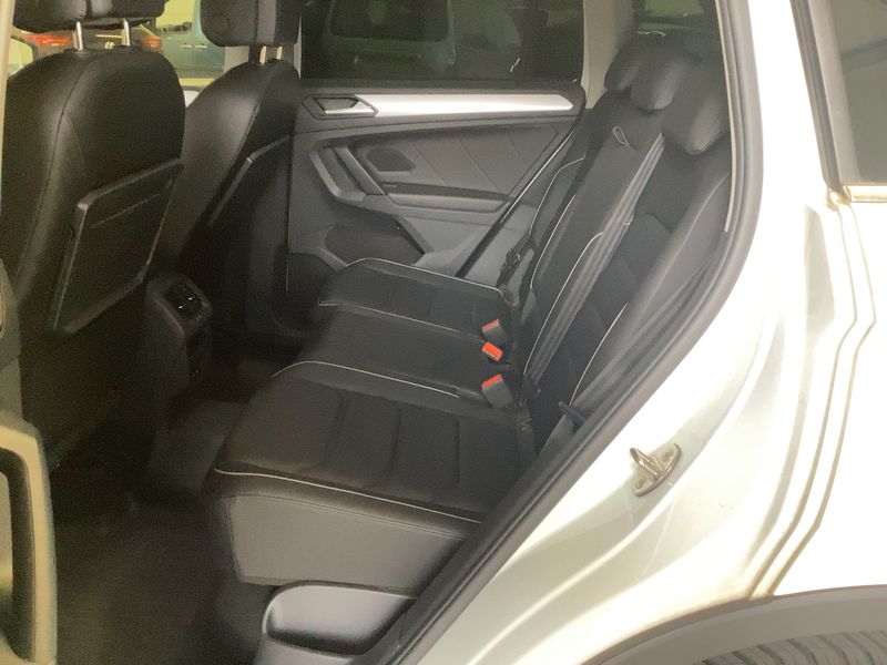 Volkswagen Tiguan 2.0 TDI Comfortline 4Motion BlueMotion Tech — zdjęcie 14