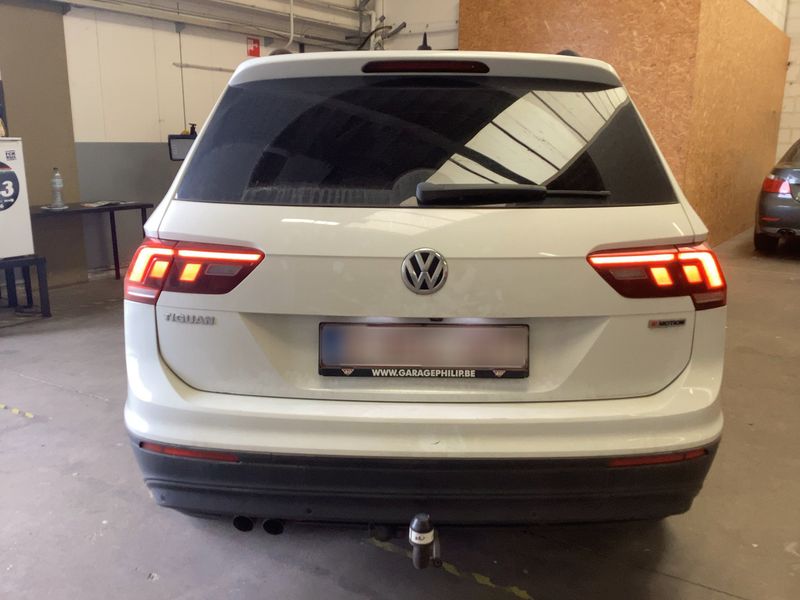 Volkswagen Tiguan 2.0 TDI Comfortline 4Motion BlueMotion Tech — zdjęcie 5