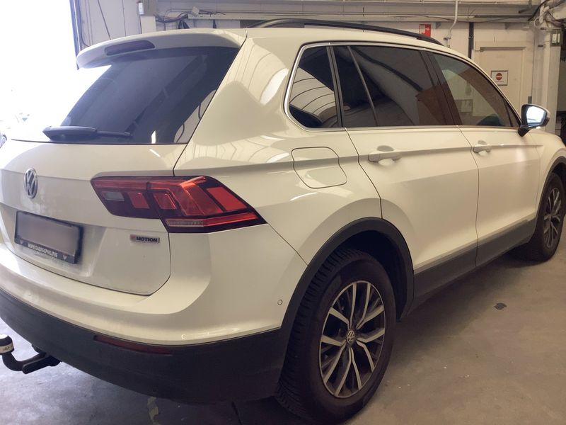 Volkswagen Tiguan 2.0 TDI Comfortline 4Motion BlueMotion Tech — zdjęcie 6