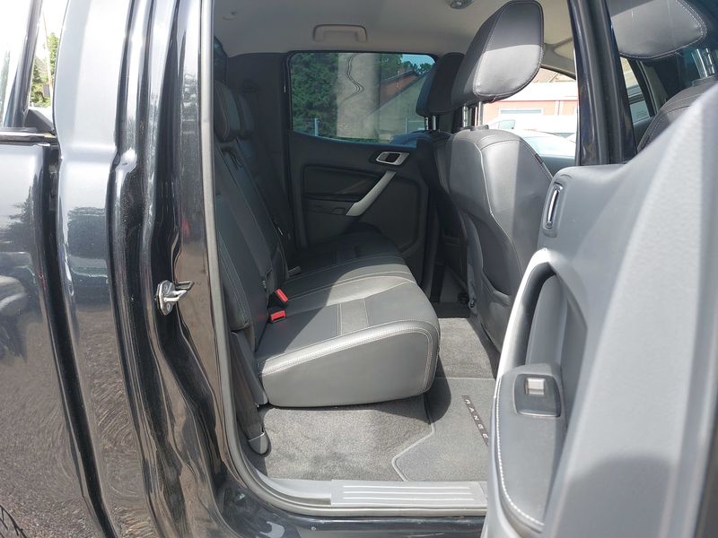 Ford Ranger 3.2 TDCi Doppelkabine Limited 4x4 — zdjęcie 13