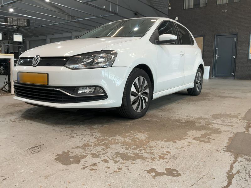 Volkswagen Polo 1.4 TDI Trendline BlueMotion Tech 2015 – снимка 2
