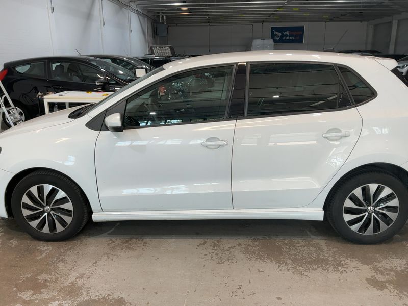 Volkswagen Polo 1.4 TDI Trendline BlueMotion Tech 2015 – снимка 4