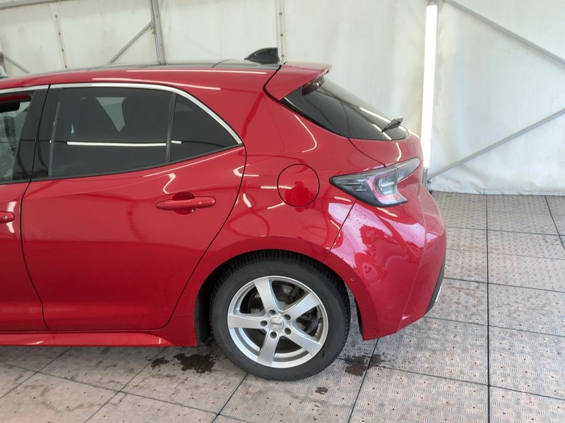 Toyota Corolla 2.0 Hybrid Lounge — zdjęcie 3