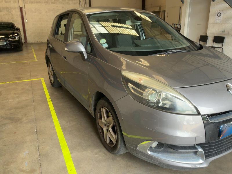 Renault Scenic 1.5 dCi Business 2012 – снимка 12