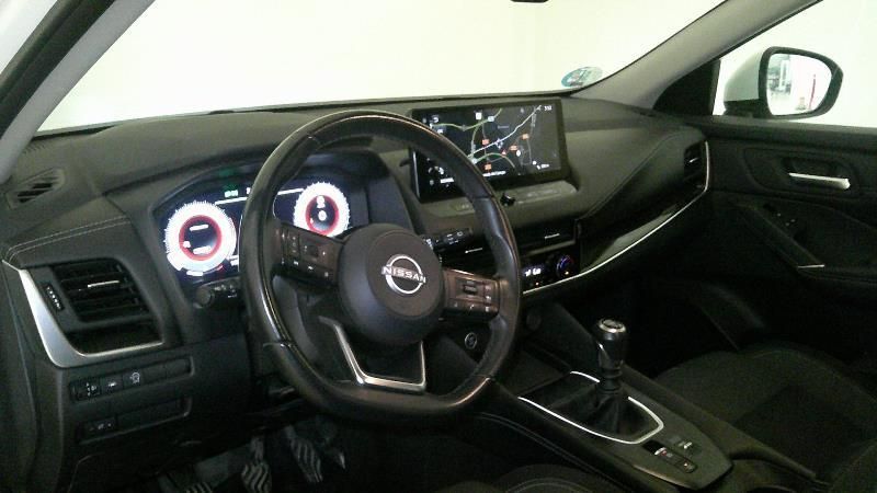 Nissan Qashqai 1.3 DIG-T Mild-Hybrid N-Connecta — zdjęcie 11