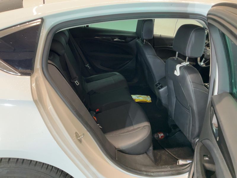 Opel Insignia Grand Sport 1.5 CDTI Elegance — zdjęcie 14
